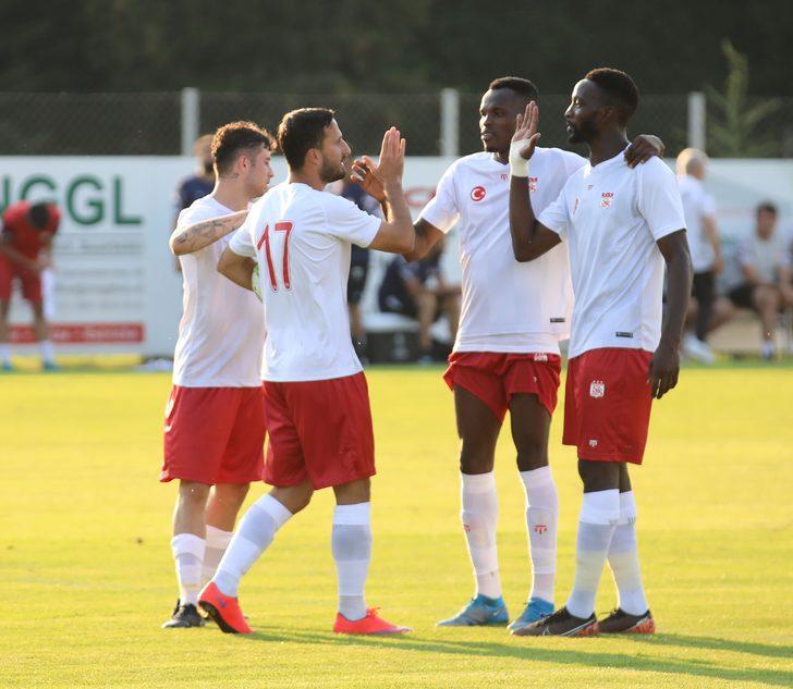 Sivasspor hazırlık maçında Çekya ekibi Sigma Olomouc ile karşılaştı G2