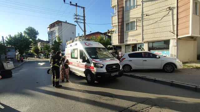 Kocaeli'de apartmanda çıkan yangında iki kişi dumandan etkilendi