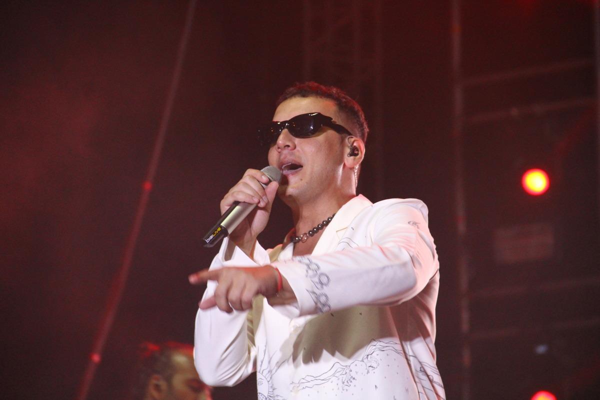 Zonguldak'ta Sefo, G&uuml;lşen ve Edis konser verdi