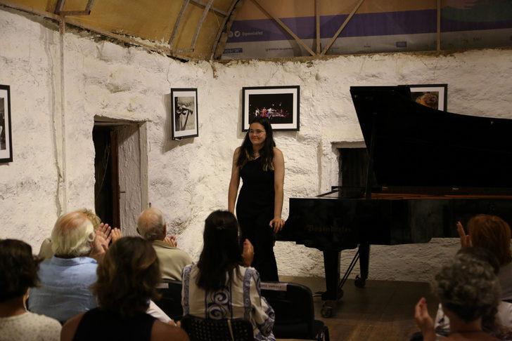19. Uluslararası Gümüşlük Müzik Festivali kapsamında genç piyanistler konser verdi G5
