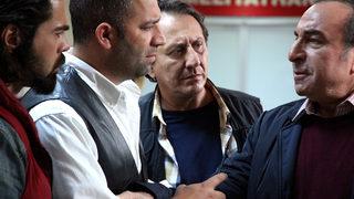 Arka Sokaklar'ın Mesut Komiser'i Şevket Çoruh'tan 'Çakallarla Dans' paylaşımı! Abi sakın bırakma