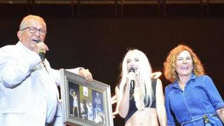 Ereğli Belediye Başkanı Halil Posbıyık Gülşen'e sahnede böyle takıldı: Kapalı görmeye alışık değiliz