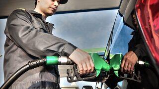 Son dakika: Petroldeki düşüş akaryakıt fiyatlarına yaradı! Tabelalar değişiyor: Motorin ve benzin…