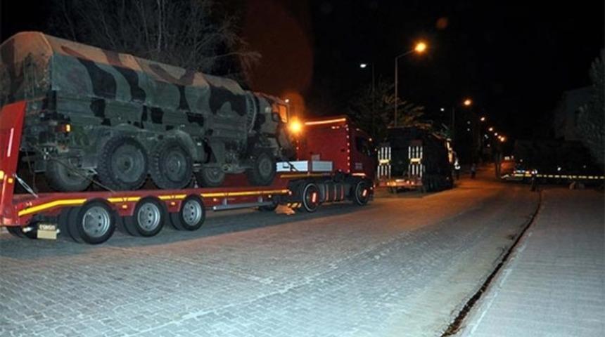 Zırhlı araç sevkiyatı gece de devam etti