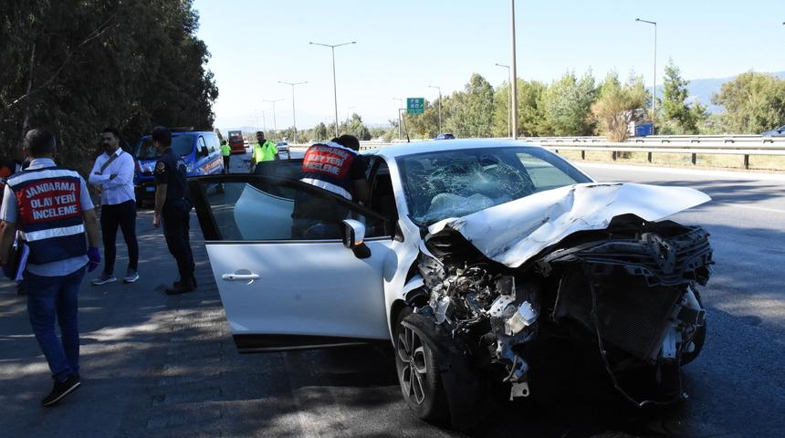 Aydın'da otomobil ile tır çarpıştı, 1 kişi öldü, 2 kişi yaralandı