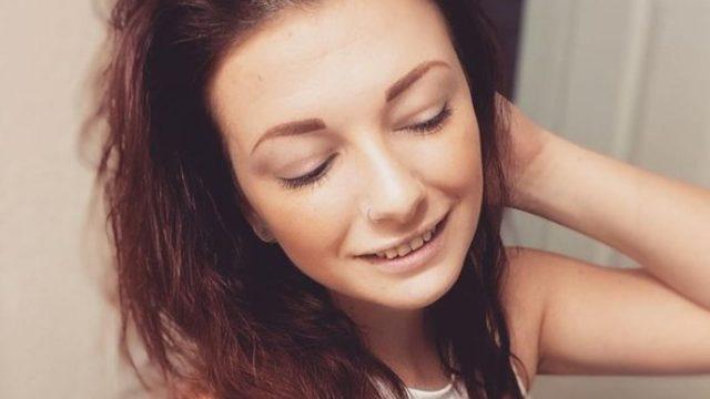 Garip yorumları ve hadsiz soruları umursamıyorlar! ''Kocamı oğlum sanıyorlar ama...'' 