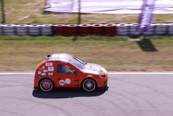 Alternatif enerjili araçlar Kocaeli'deki TEKNOFEST yarışlarında piste çıktı G3