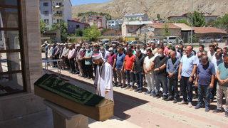 Sivas'ta barajda boğulan öğretmenin cenazesi defnedildi