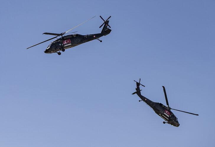 Erzurum'da Türk Yıldızları ve Çelik Kanatlar gösteri uçuşu yaptı G1