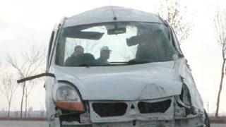 Kasasındaki mucuru yola döktü, 3 kişi ölümden döndü