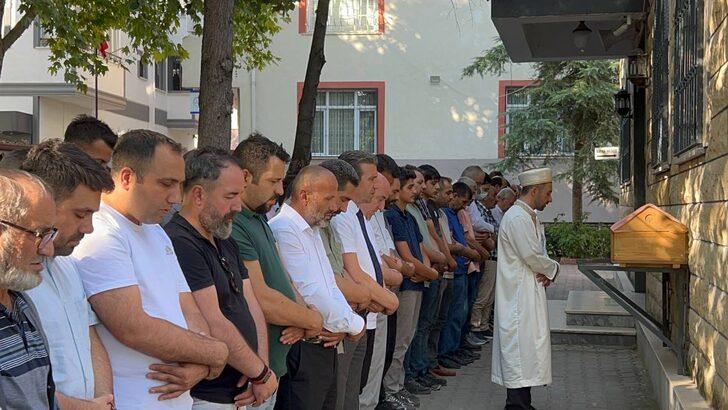 GÜNCELLEME - Kocaeli'de babasının kullandığı araçtan düşen çocuk hayatını kaybetti G1