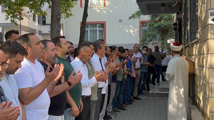 GÜNCELLEME - Kocaeli'de babasının kullandığı araçtan düşen çocuk hayatını kaybetti G3