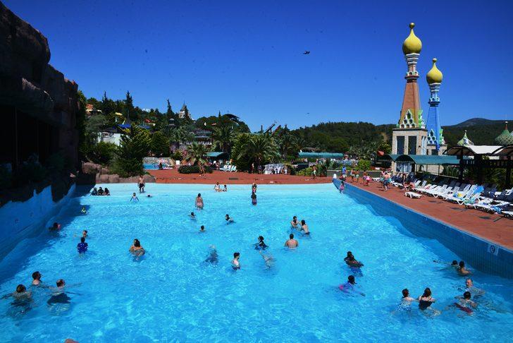 Kuşadası ve Didim plajları, tatilcilerle doldu G2
