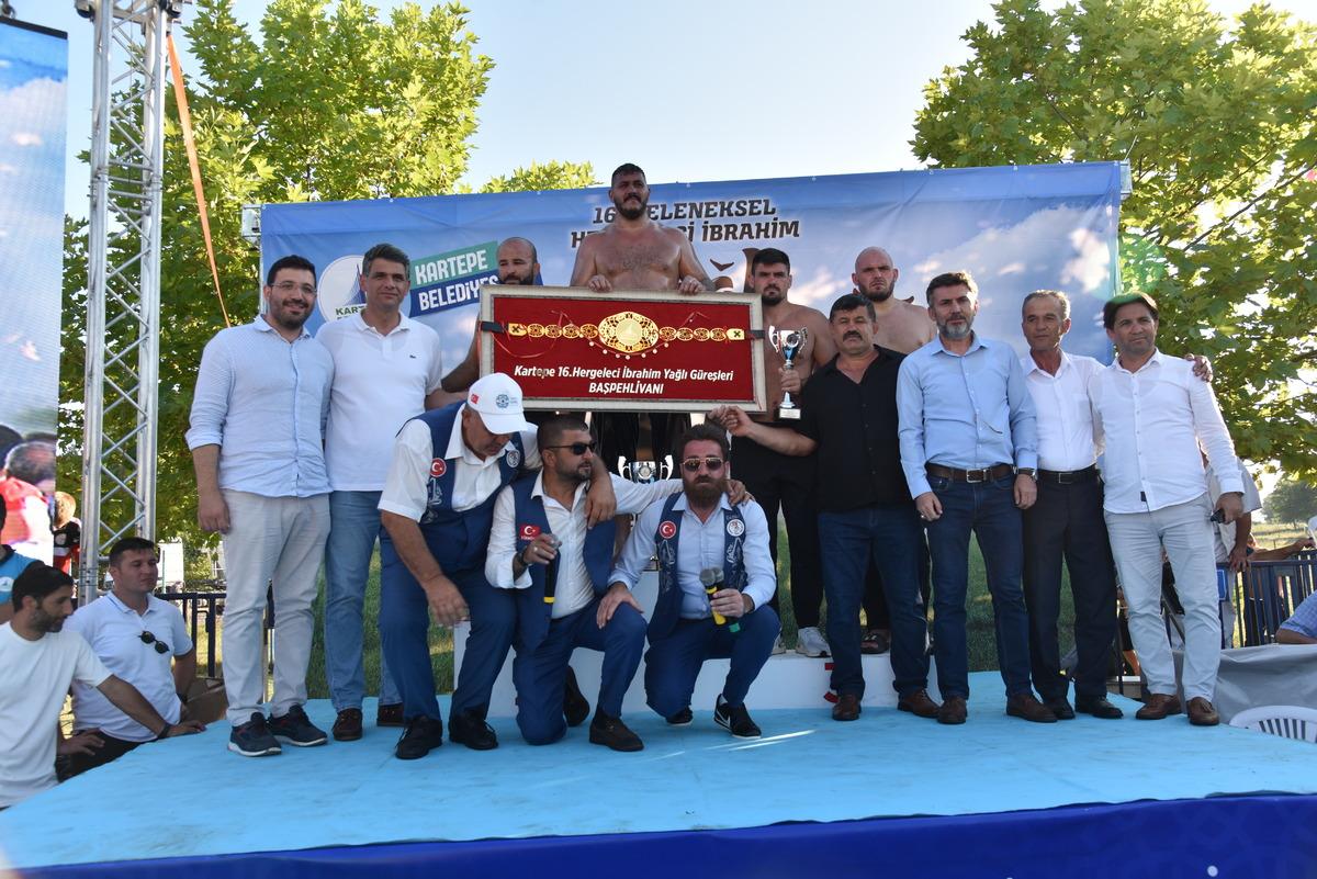 Hergeleci İbrahim Yağlı Pehlivan G&uuml;reşleri'nde Tanju Gemici başpehlivan oldu