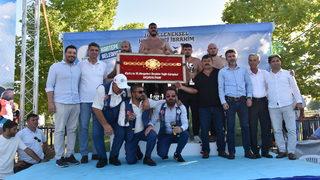 Hergeleci İbrahim Yağlı Pehlivan Güreşleri'nde Tanju Gemici başpehlivan oldu