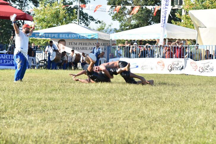 Hergeleci İbrahim Yağlı Pehlivan Güreşleri'nde Tanju Gemici başpehlivan oldu G3