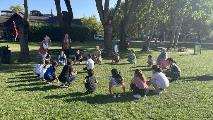 Çocuklar, "90'lar Çocuk Şenliği" ile nostalji oyunları oynuyor G1