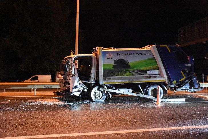 Bilecik'te çöp kamyonuna çarparak devrilen otomobilin sürücüsü hayatını kaybetti G5