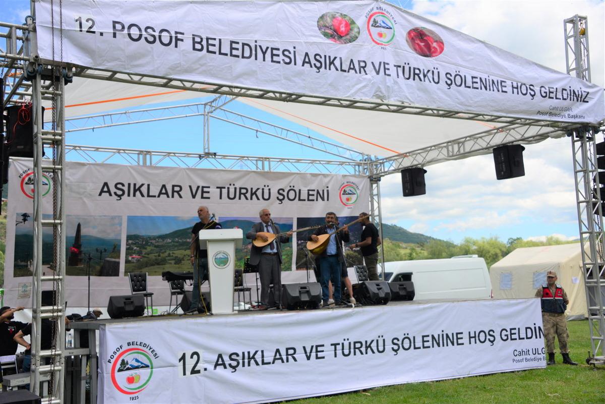 Ardahan'da "Aşıklar ve T&uuml;rk&uuml; Ş&ouml;leni" yapıldı