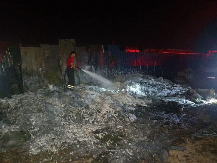 Kocaeli'de hurdalıkta çıkan yangın söndürüldü G3