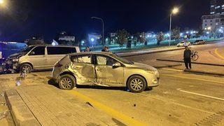 Başkentte minibüs ile otomobilin karıştığı trafik kazasında 6 kişi yaralandı