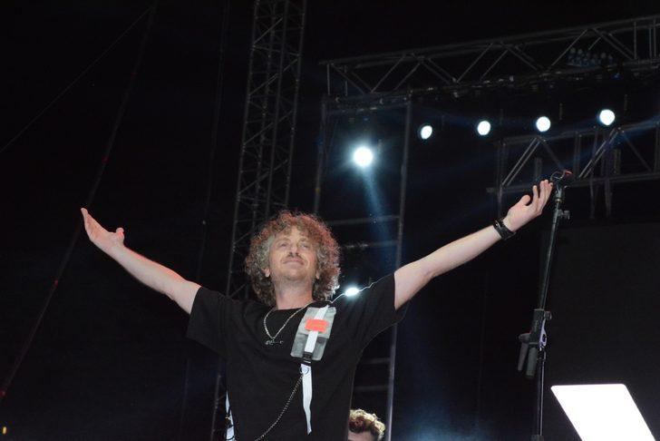 Zonguldak'ta Yirmi7, Melek Mosso ve Haluk Levent konser verdi G4