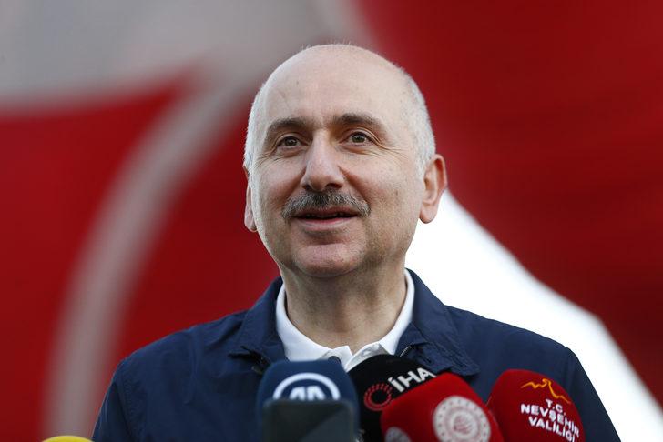 Bakan Karaismailoğlu, yerli sıcak hava balonuyla Kapadokya semalarında uçtu: G4