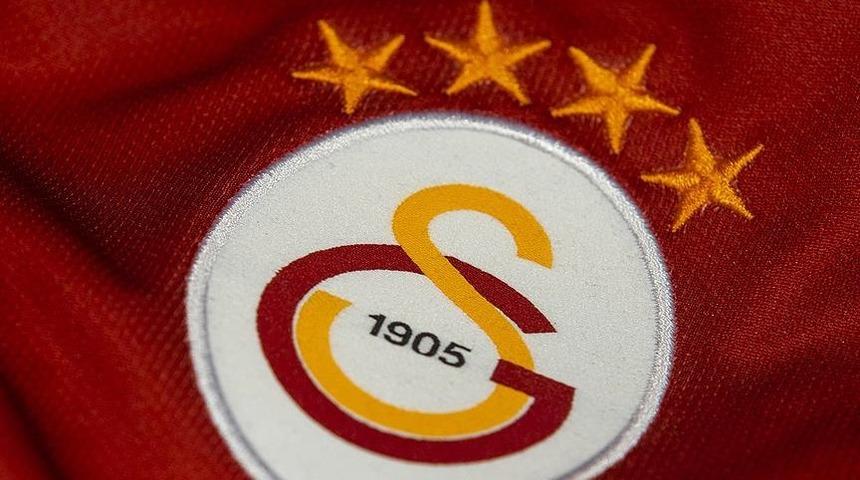 Galatasaray'da transferde hareketli saatler! Yıldız ismi renklerine bağladı, bir isimle vedalaştı