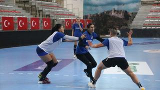 Kastamonu Belediyespor Hentbol Takımı, Şampiyonlar Ligi hazırlıklarını sürdürüyor