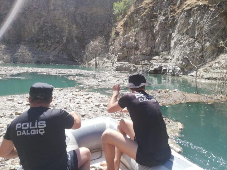 Müküs Çayı'nda akıntıya kapılan hemşireyi arama çalışmaları 44 gündür devam ediyor G5