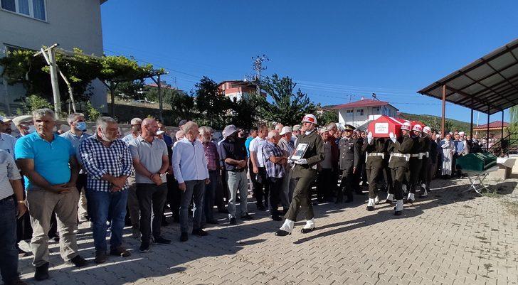 GÜNCELLEME - Kahramanmaraş'ta baraj göletine devrilen otomobilde ölenlerin cenazesi defnedildi G3