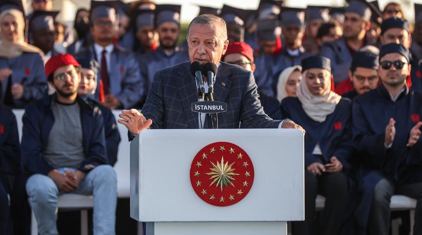 Cumhurbaşkanı Erdoğan, İbn Haldun Üniversitesinin mezuniyet töreninde konuştu: (1)