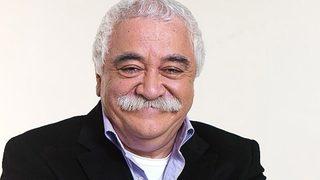 Levent Kırca kimdir?