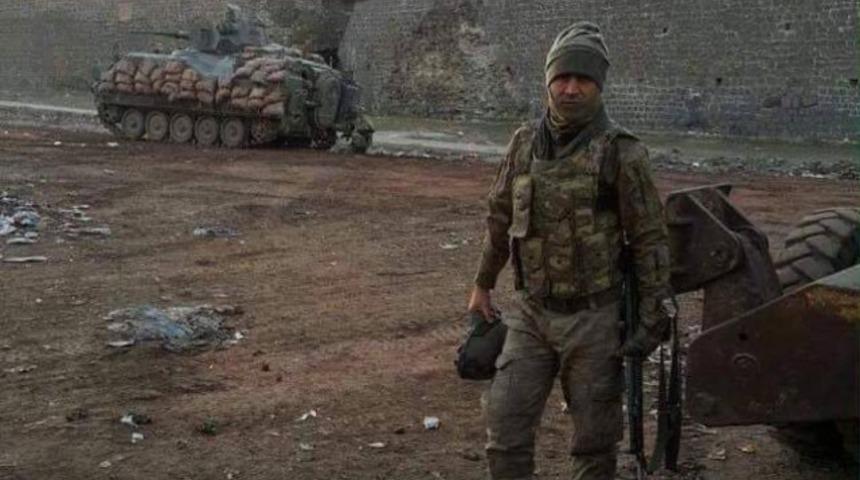 Keskin nişancı t&uuml;feğiyle yaralanan Uzman &Ccedil;avuş GATA'da şehit oldu