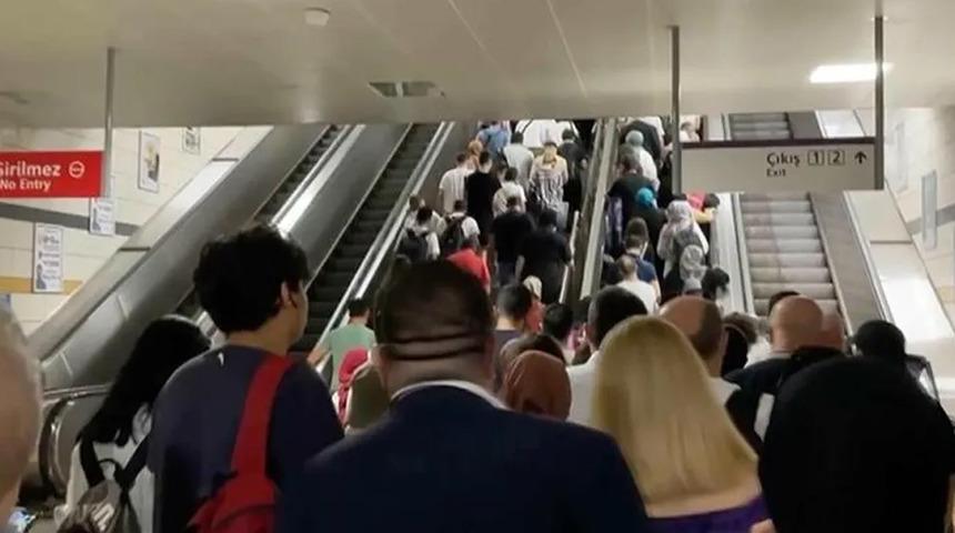 İstanbul’da Üsküdar-Çekmeköy arasında metro arızası! 