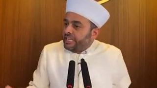 Sosyal medya bu videoyu konuşuyor! İmam Konakçı'dan dikkat çeken sözler: Yüz yıl önce dedelerimizin yatak odasında göremediği kıyafetleri...