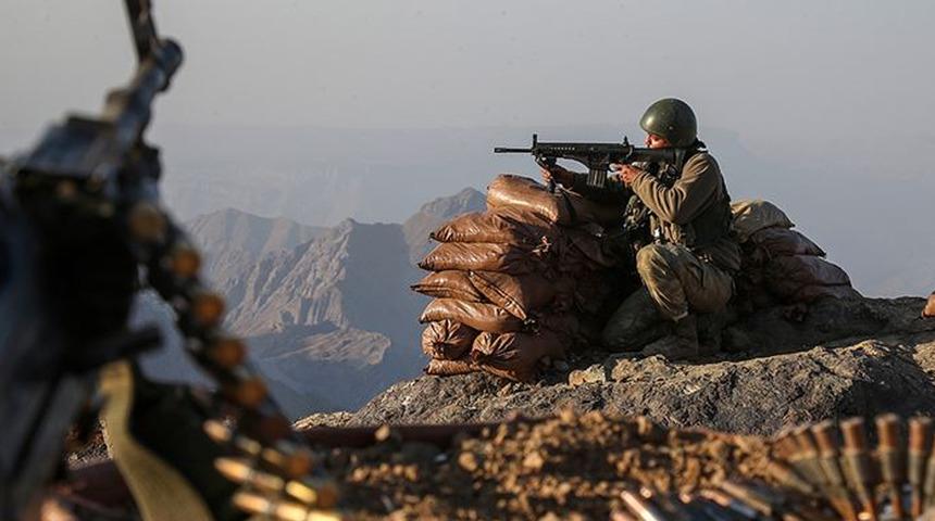 SON DAKİKA: MSB duyurdu: 2'si &uuml;st d&uuml;zey 15 ter&ouml;rist etkisiz hale getirildi