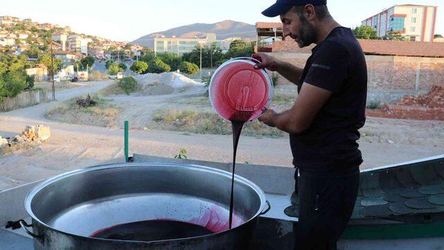 Evinin terasında üretiyor! Dünyanın dört bir yanına gönderiyor