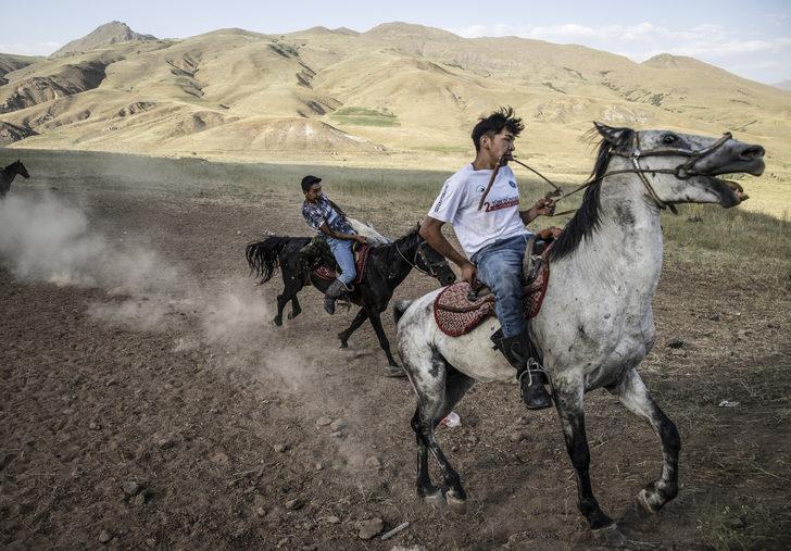 Kırgız Türkleri, ata yadigarı "Kökbörü"yü dört nala geleceğe taşıyor G4