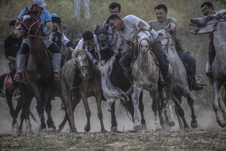 Kırgız Türkleri, ata yadigarı "Kökbörü"yü dört nala geleceğe taşıyor G5
