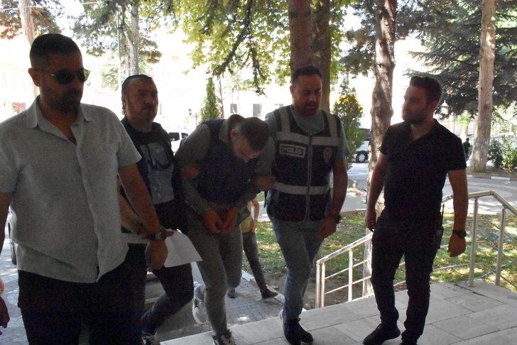 Bilecik'te mermer fabrikasından hırsızlık yapan 4 zanlı yakalandı G5