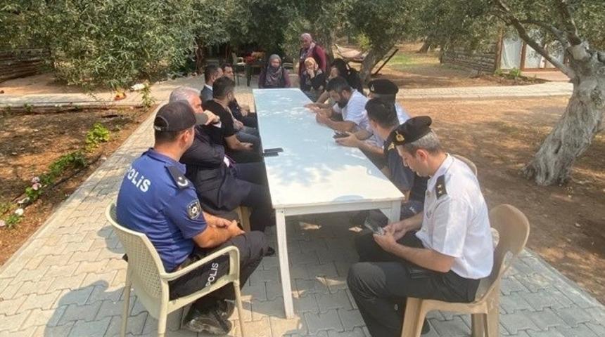 Çanakkale Valisi Aktaş denizde kaybolan vatandaşın ailesini ziyaret etti