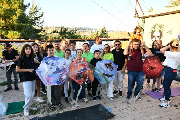 Gaziantep'te down sendromlular akranlarıyla uçurtma yaptı G3