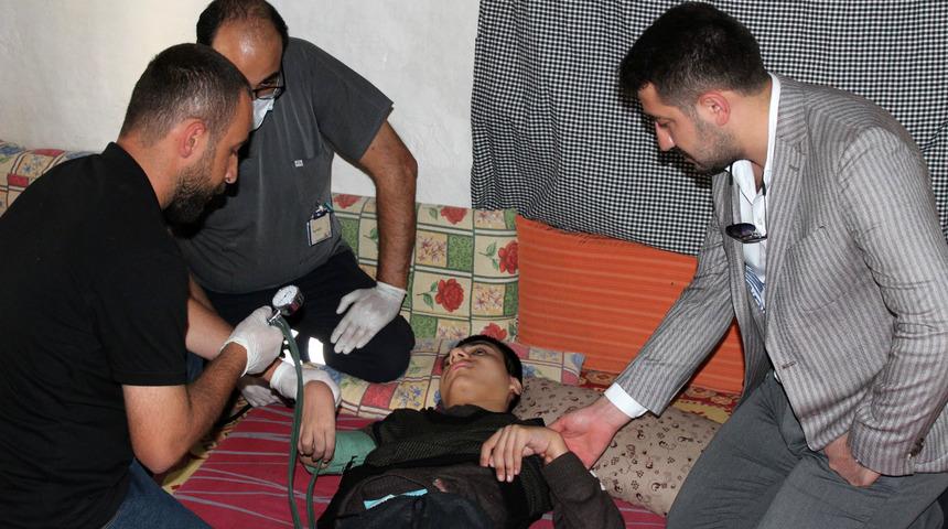 Bitlis'te Evde Sağlık Hizmetleri Birimi ekipleri hastalara şifa götürüyor