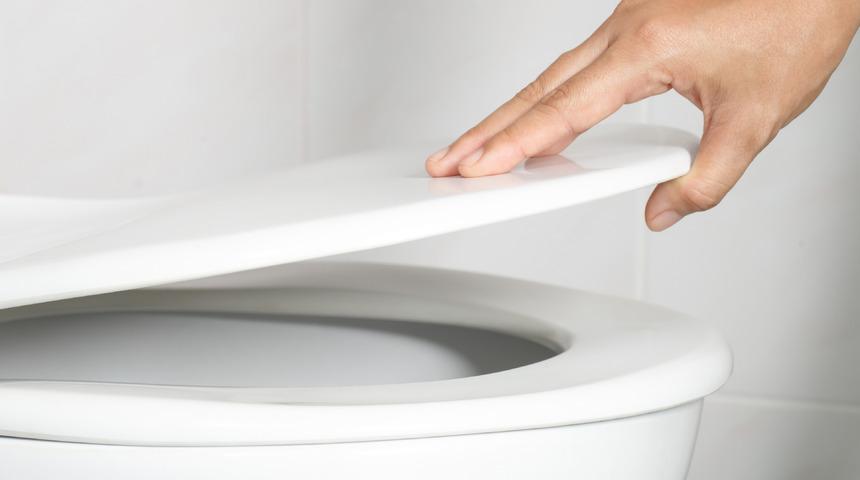 Hepimizin vazgeçilmezi: Meğer klozet kapaklarından 3 kat daha kirliymiş! Öğrenince dehşete düşeceksiniz