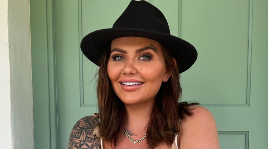 Sosyal medya fenomeni hamilelik fotoğraflarını satarak servet kazanıyor! “En iyi anneyim”