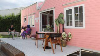 Yurt dışında gördü ilham aldı!  Tasarladığı evleri dünyaya satıyor