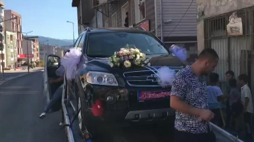 Gelin arabası arızalanınca çareyi bakın nasıl buldu! "Gelin alma"da kimse şaşkınlığını gizleyemedi