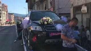 Gelin arabası arızalanınca çareyi bakın nasıl buldu! Gelin almada kimse şaşkınlığını gizleyemedi