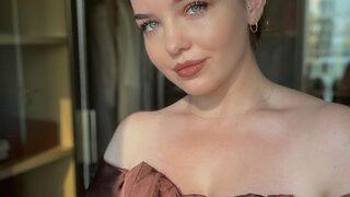 Sihirli Annem'in Ceren'i Gizem Güven göğüs dekolteli poz verdi!